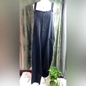 NWOT Solid Black Wide Leg Baggy Overalls/Jumpsuit/Romper Women’s Size XL